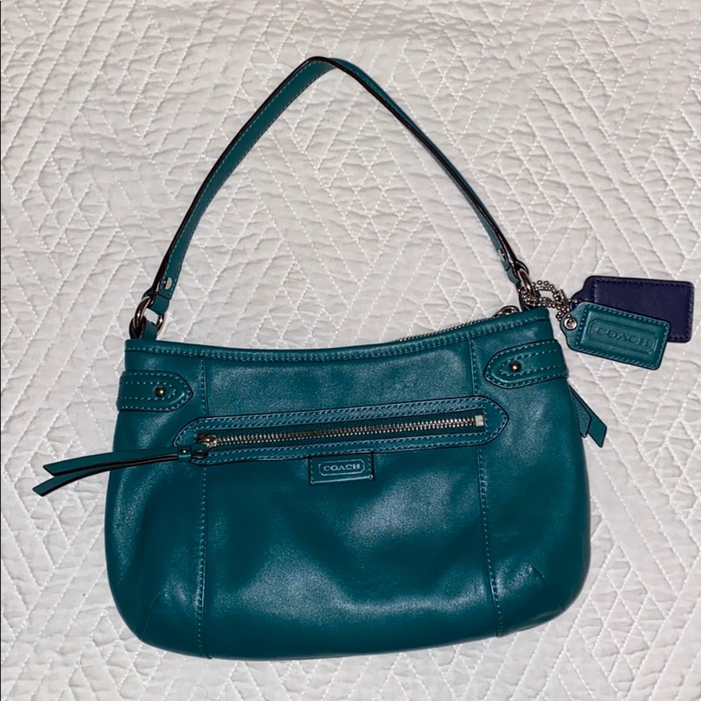 Coach shoulder bag w crossbody strap